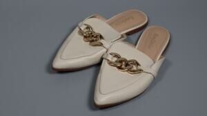EasySmile Womens Size 6 Camel Suede Loafers Flats Gold Chain Size 6.5